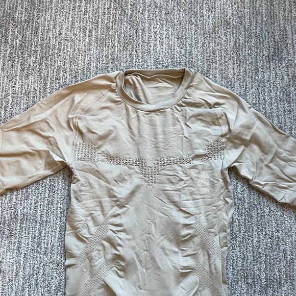 Men's Small Compressport Short Sleeve Tactical Compression shirt Tan - Picture 3 of 5